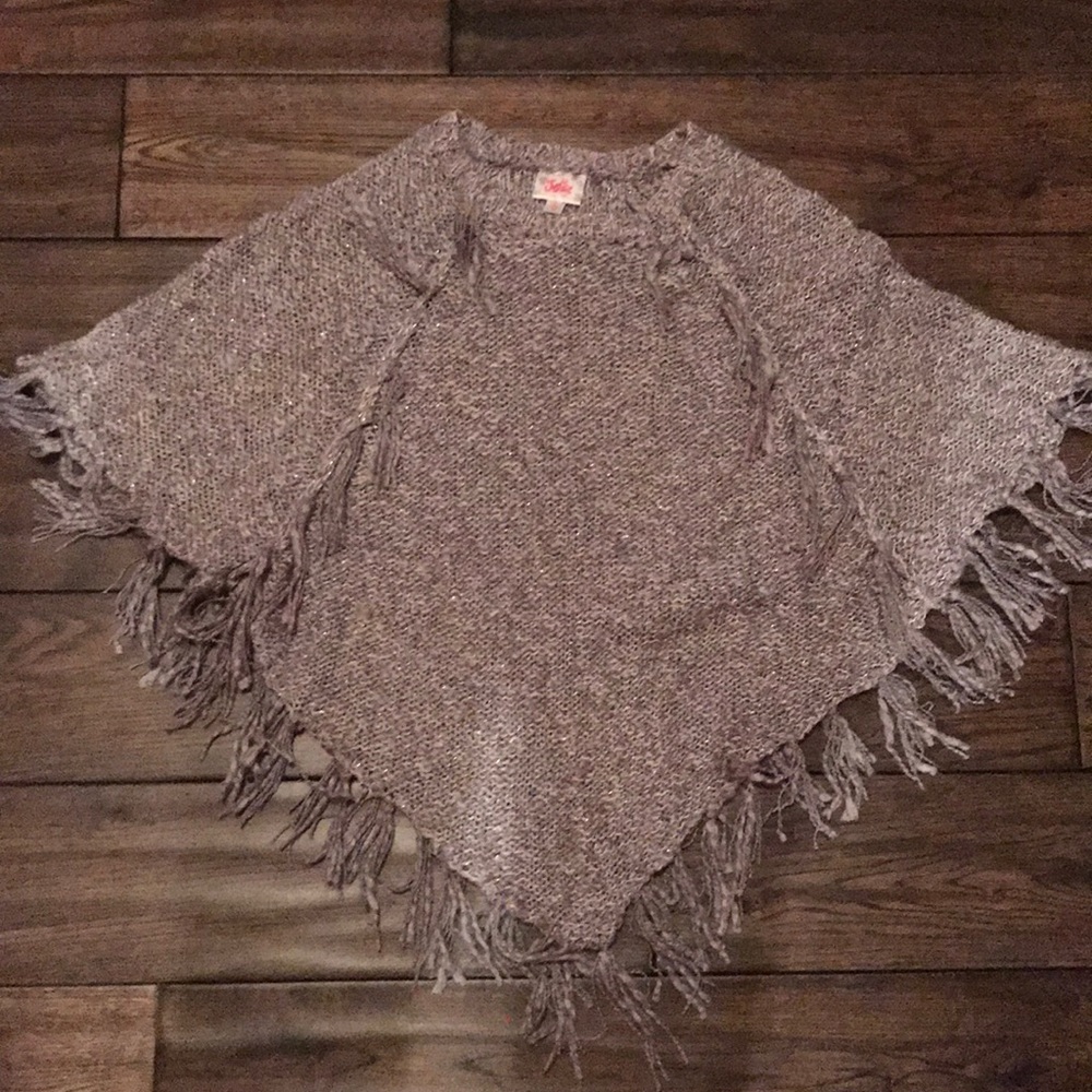 Justice shawl